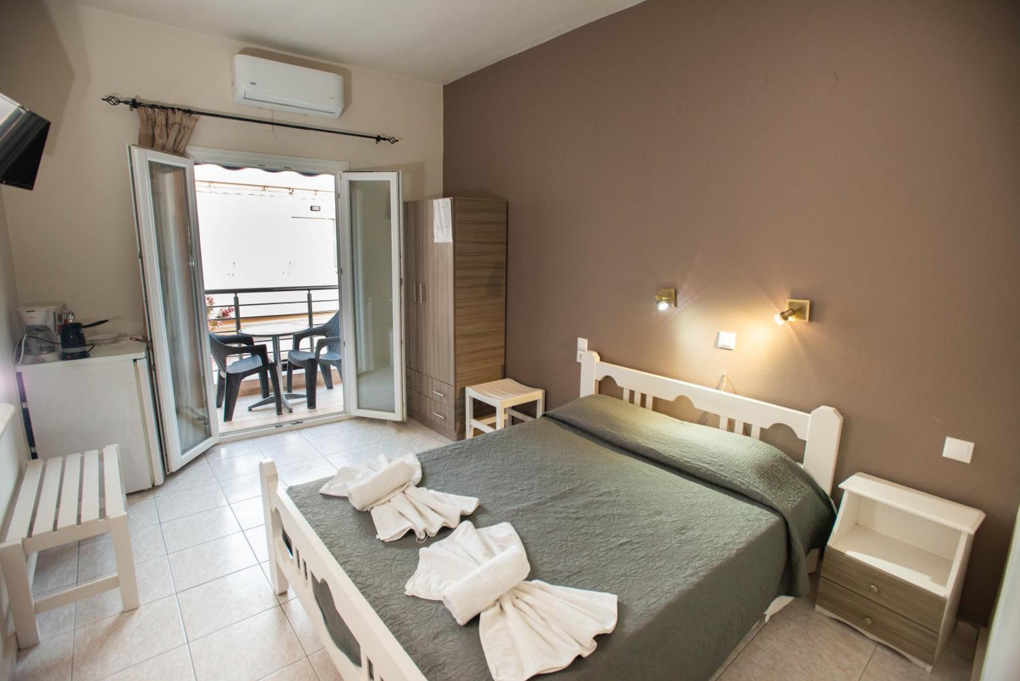 Ferienwohnung Lybian Sea Kalamaki  Exterior foto