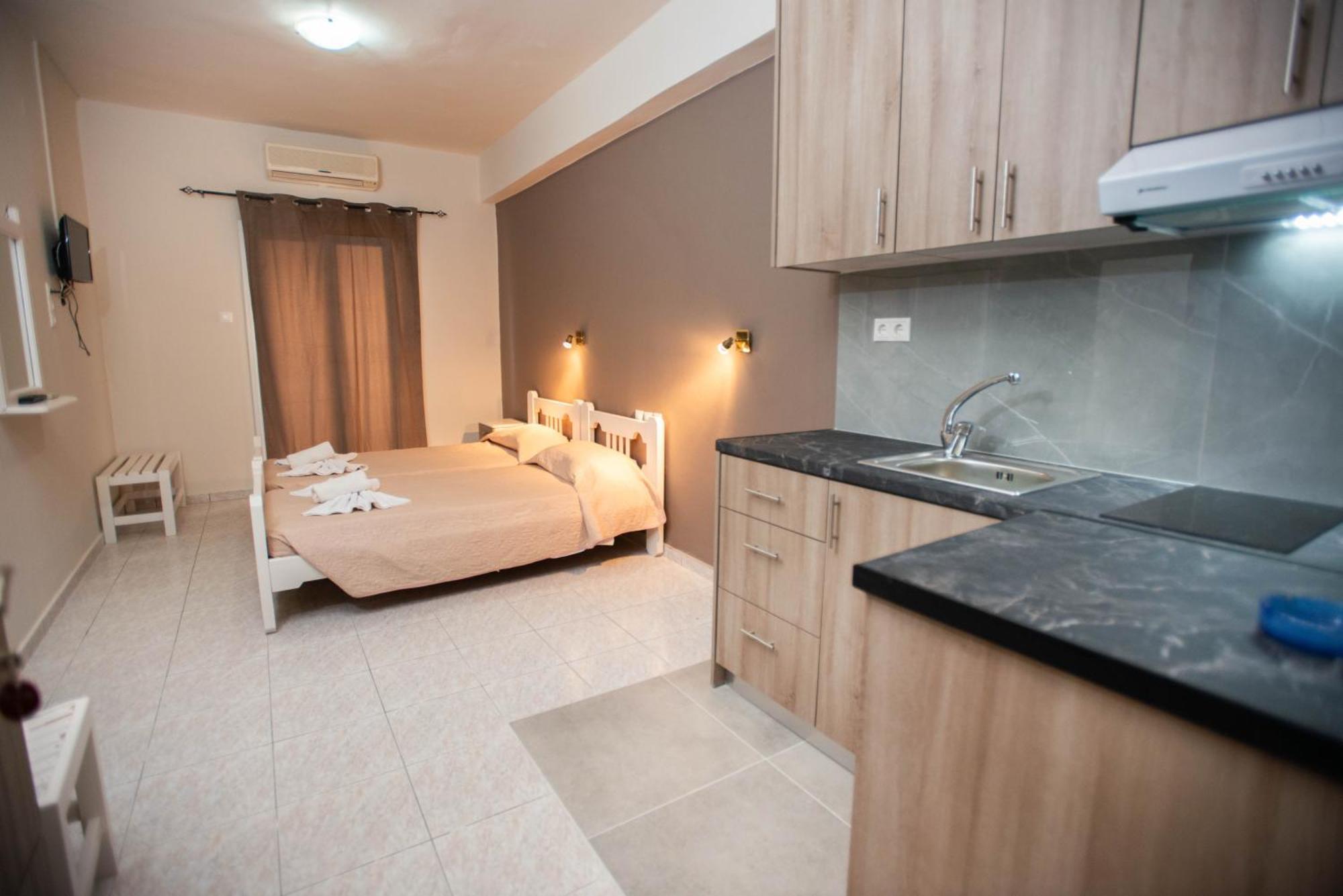 Ferienwohnung Lybian Sea Kalamaki  Exterior foto